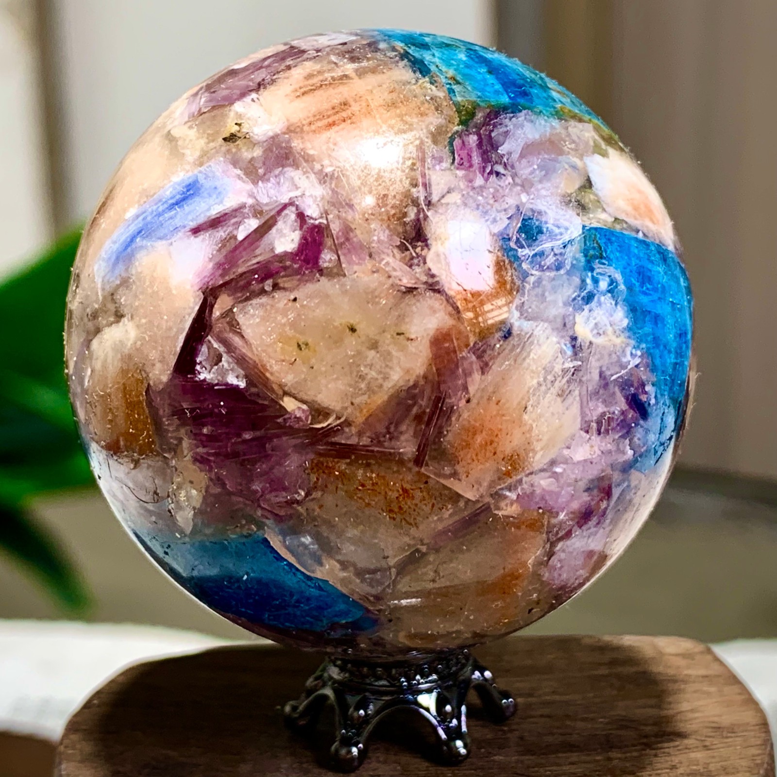 152G Natural Blue Aptite +Sun Stone purple lepidolite Sphere mineral sample