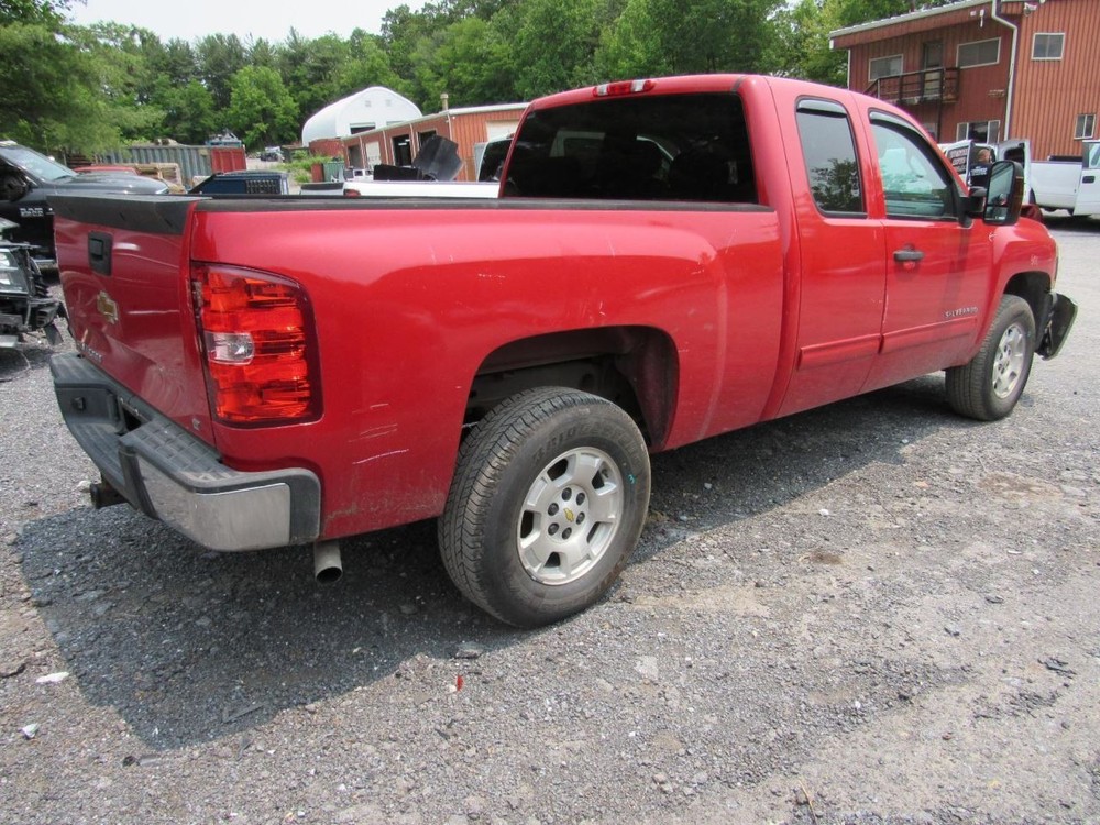 SILVRDO15 2012 Glove Box 1052685
