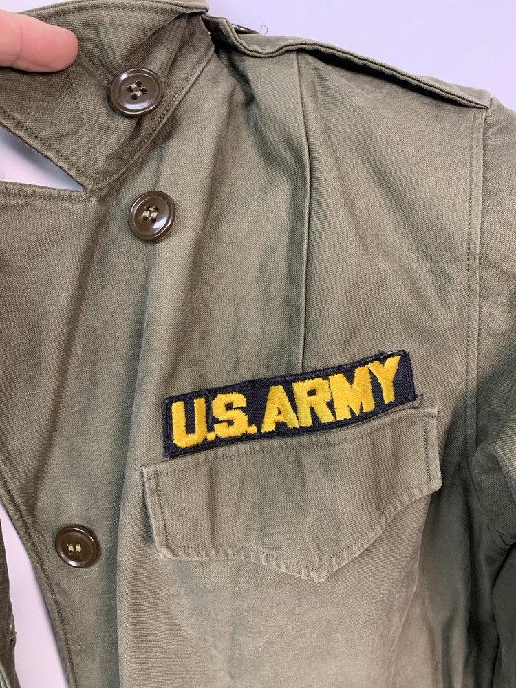 ORIGINAL WWII US ARMY WOMEN'S M1943 M43 FIELD JACKET Patches -SIZE Medium?