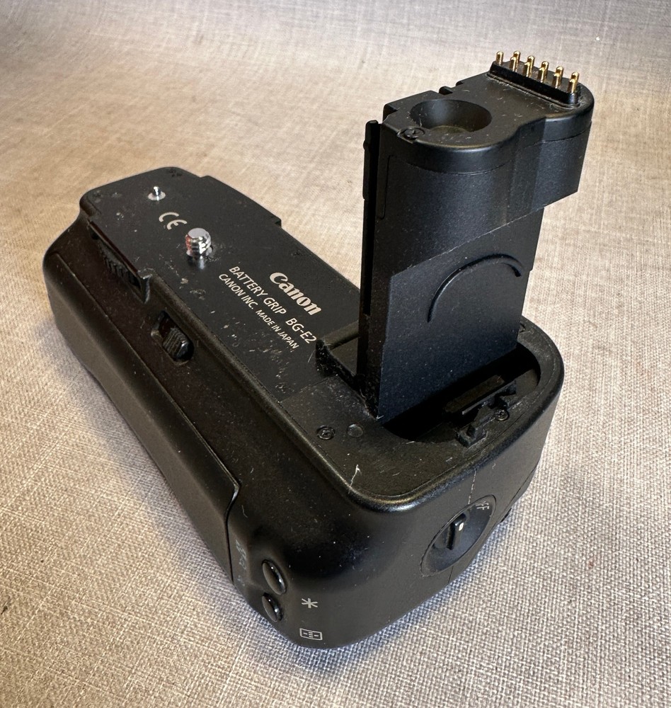 Genuine Canon BG-E2 Camera Battery Grip for EOS 20D 30D 40D 50D