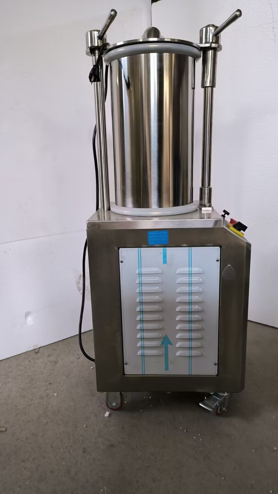 Hydraulic 57 lb. Sausage Stuffer | Automatic 110V | 882 lb/h | Sausage Filling