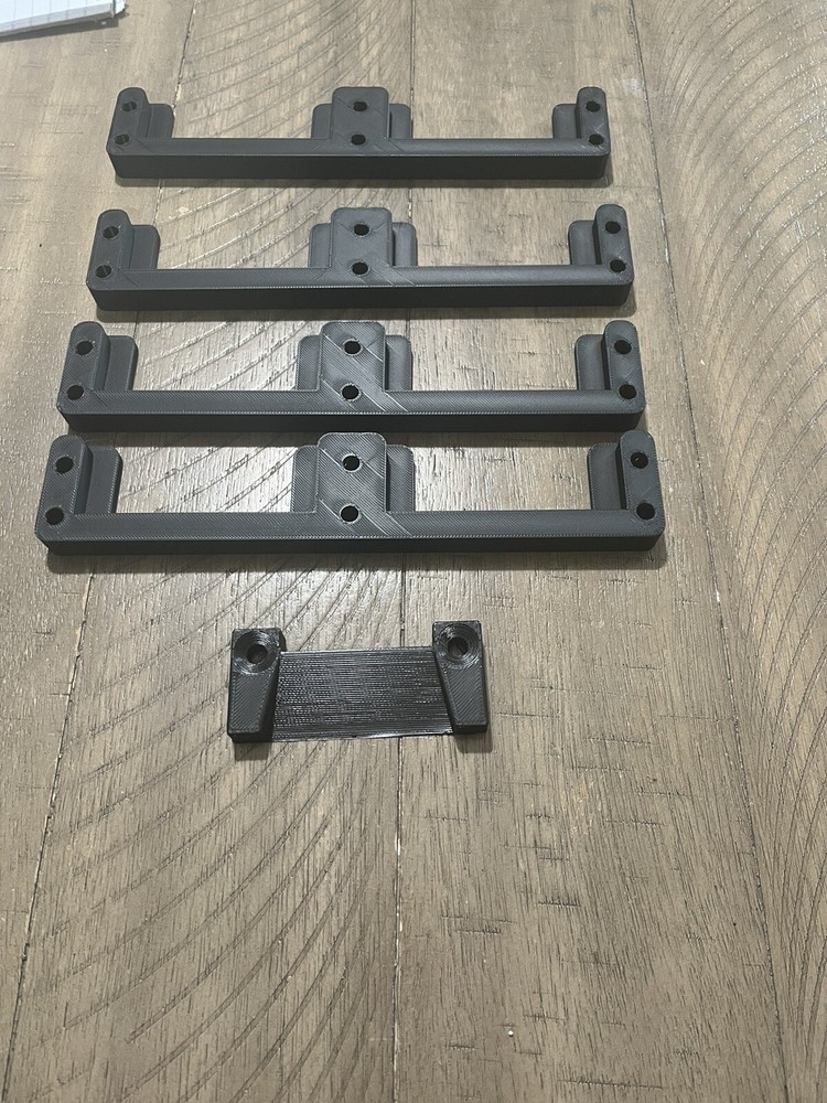 Milwaukee PACKOUT  Wall Mounts Black/ Organizer Compatible Cleats w/latch Set