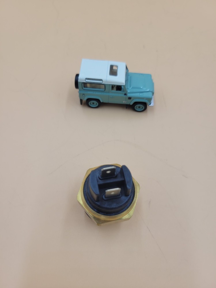 Defender -06/ Discovery I/RR Classic Temperature Sensor Part PRC3505
