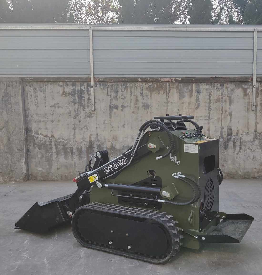 2025 NEW Skid-Steer Loader Tracked 22.1 HP Honda EPA Gasoline Engine 3 Hy Valves