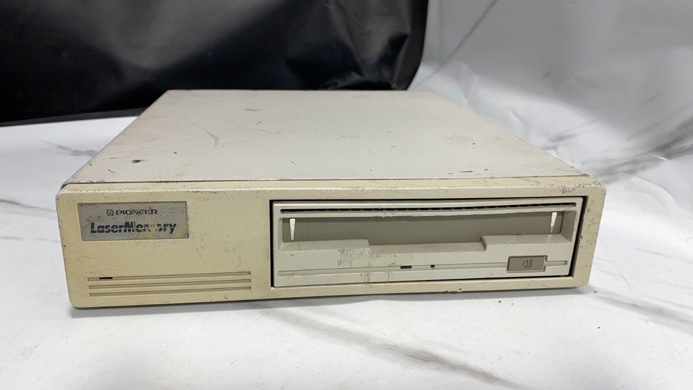 Pioneer 654MB DE-SH7101 External Optical Disk Drive System