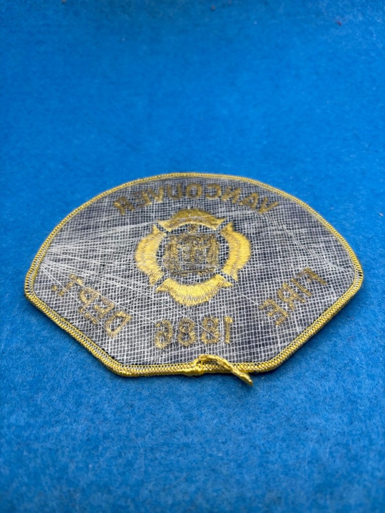 Shoulder Vancouver 1886 Yellow lettering