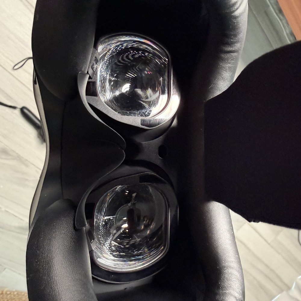 HTC Vive Focus Vision Mixed Reality and PC VR Headset + Controllers