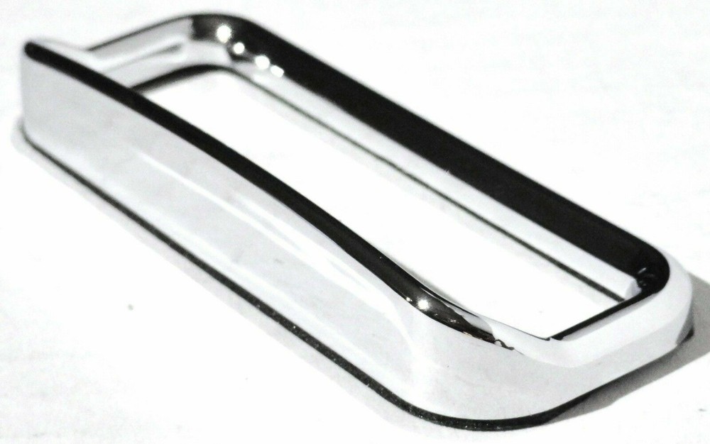 logo emblem bezel visor interior chrome plastic Freightliner Century Class