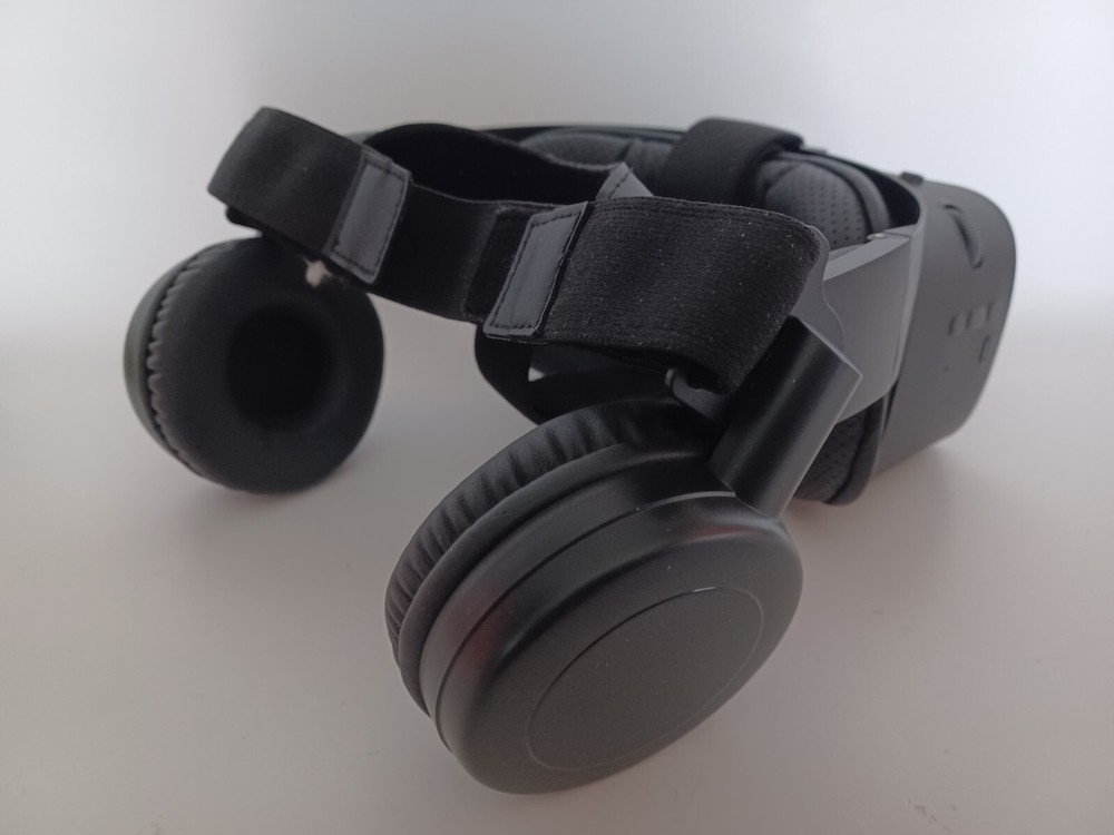 Bobovr Z6 Black Full Screen Adjustable Foldable Wireless Virtual Reality Headset