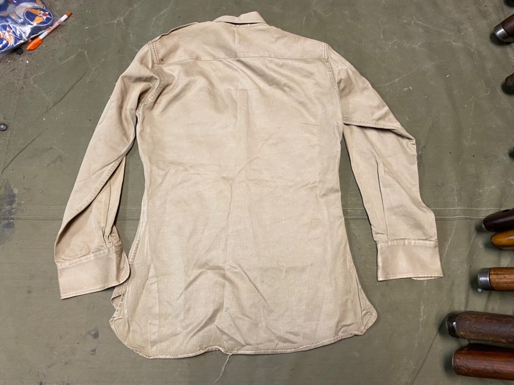 ORIGINAL WWII US ARMY OFFICER "KHAKI" FIELD SHIRT- MEDIUM 40R