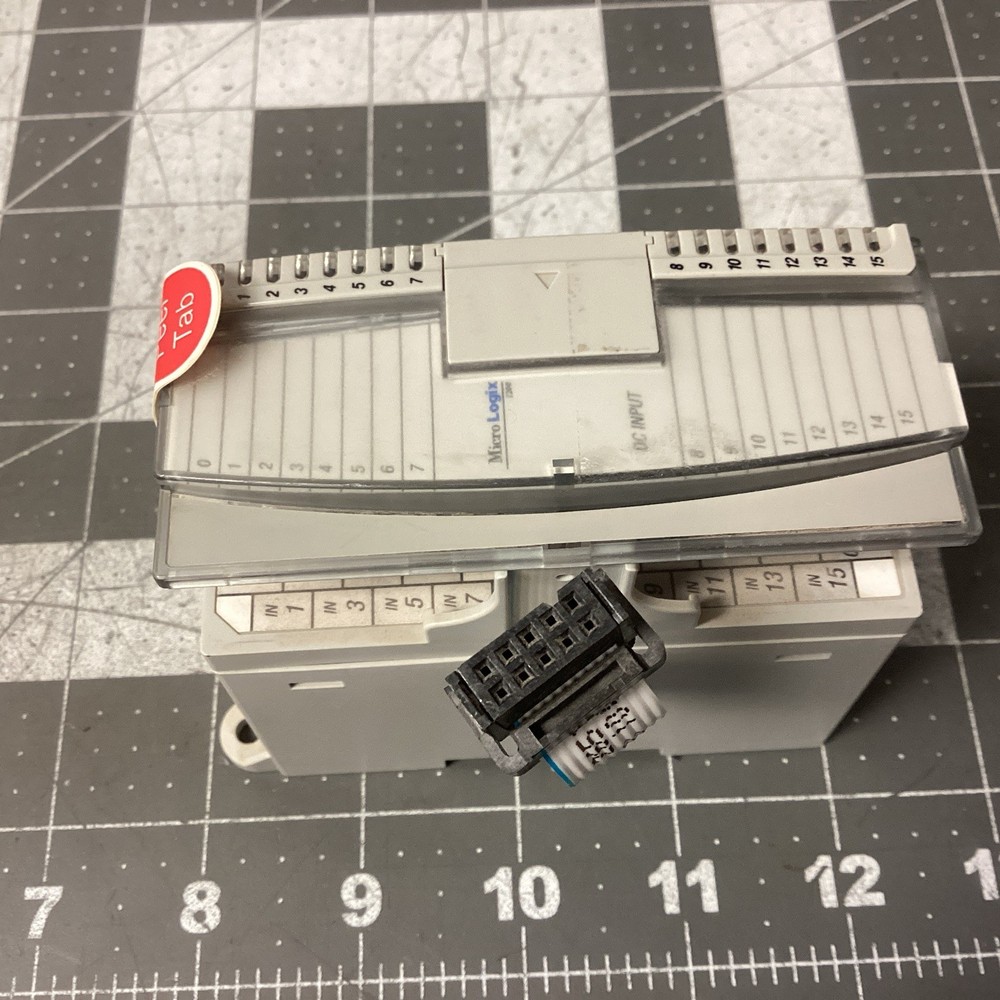 Allen-Bradley 1762-IQ16 Micrologix 26 Pt. Source Input Module (LBB38S)