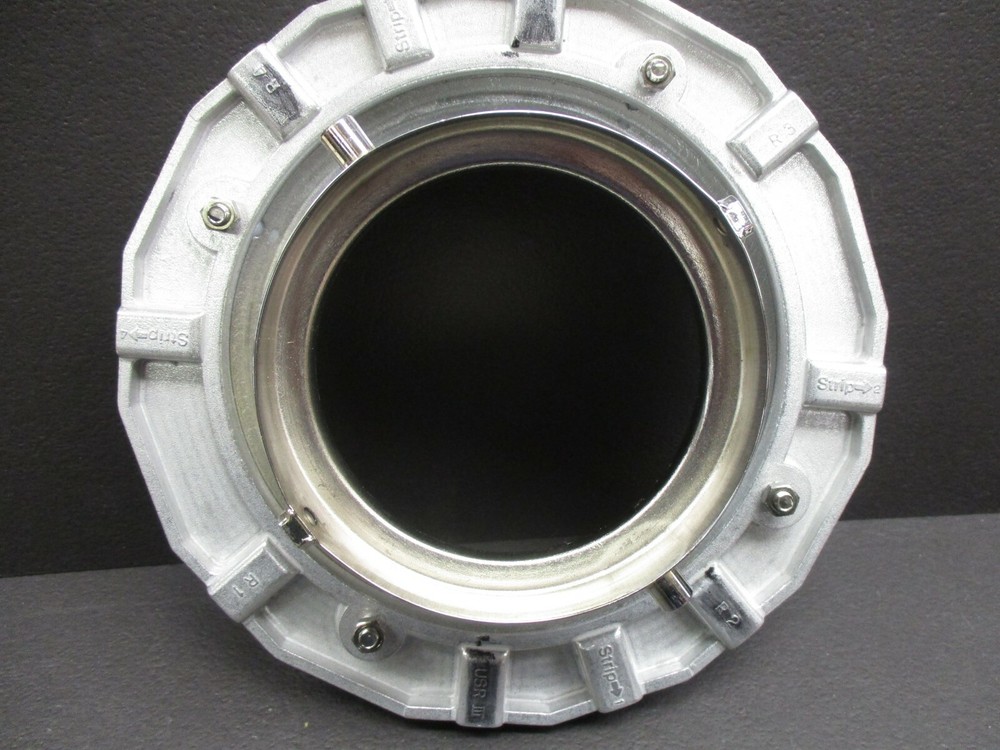 Adapter ring speed ring for a flash which we do not know the brand