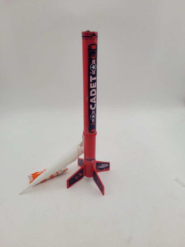 Estes Flying Model Rocket Kit Cadet EST 2021