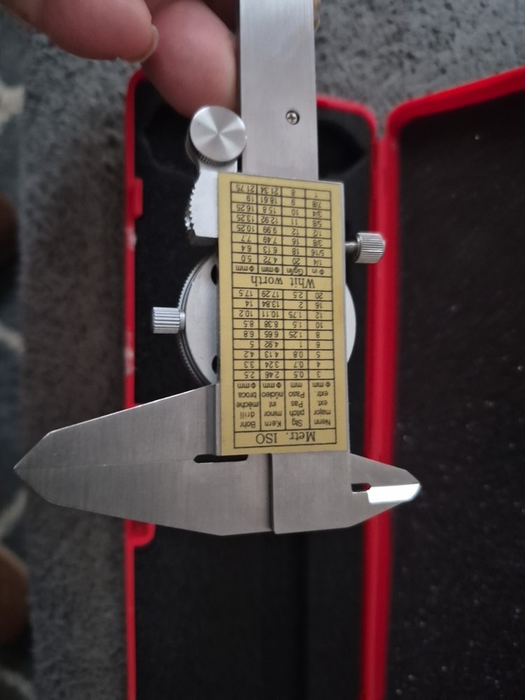 Chicago Brand Dial Calipers 50004