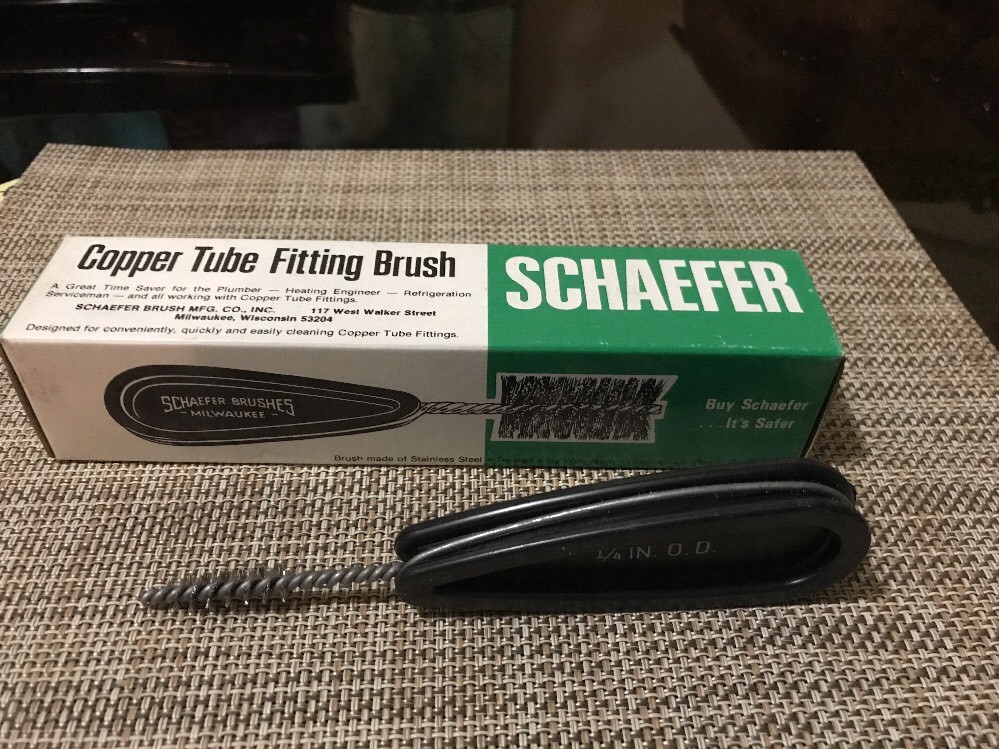 Schaefer copper tupe fitting brush 1/4" model#00924,(The Real Brush)