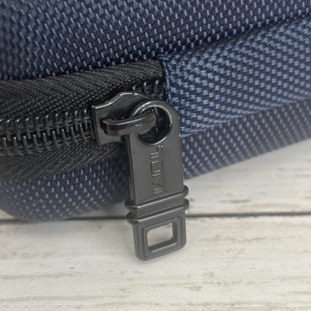 Tumi Delta Hard Shell Case Empty For Toiletry Cosmetics Amenity Kit Read*