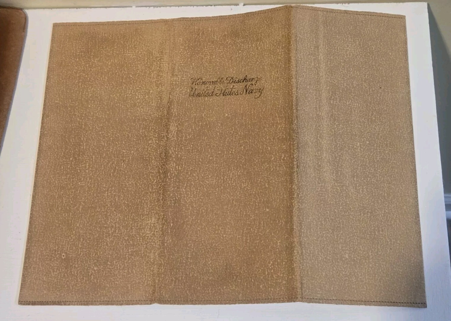 World War II NAVY HONORABLE DISCHARGE LEATHER FOLDER CASE