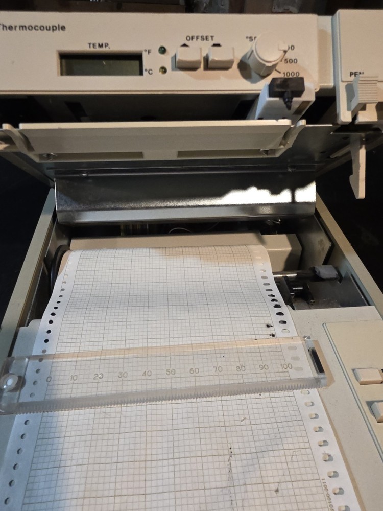 Omega RD2010 Temperature Chart Plotter Recorder