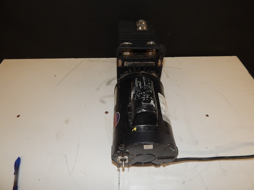 PRECISION SCIENTIFIC MODEL 2612 VACUUM PUMP (TJD23)