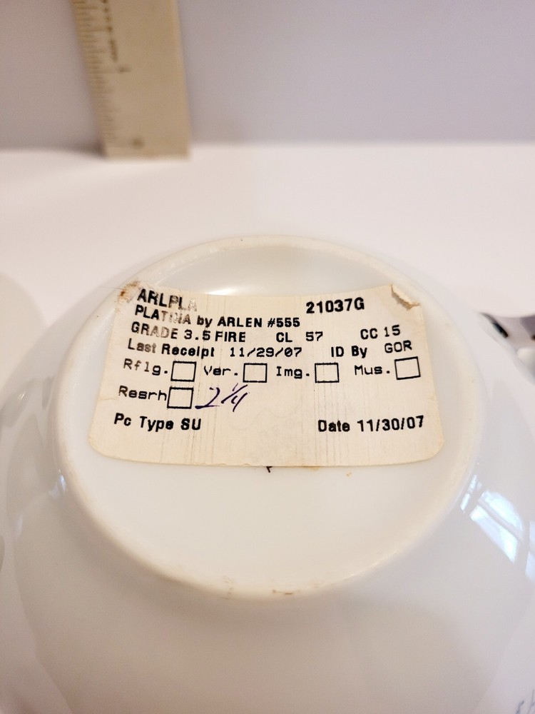 Arlen Fine China 8 Piece Set