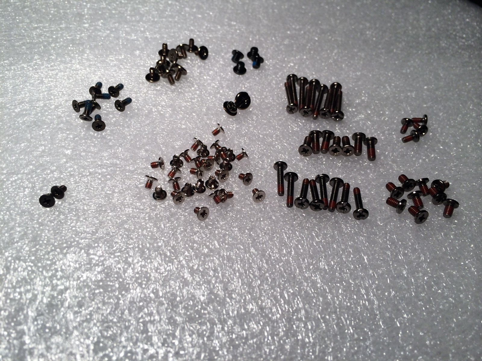 IBM Lenovo thinkpad T61 complete screws set for one Laptop assembly.