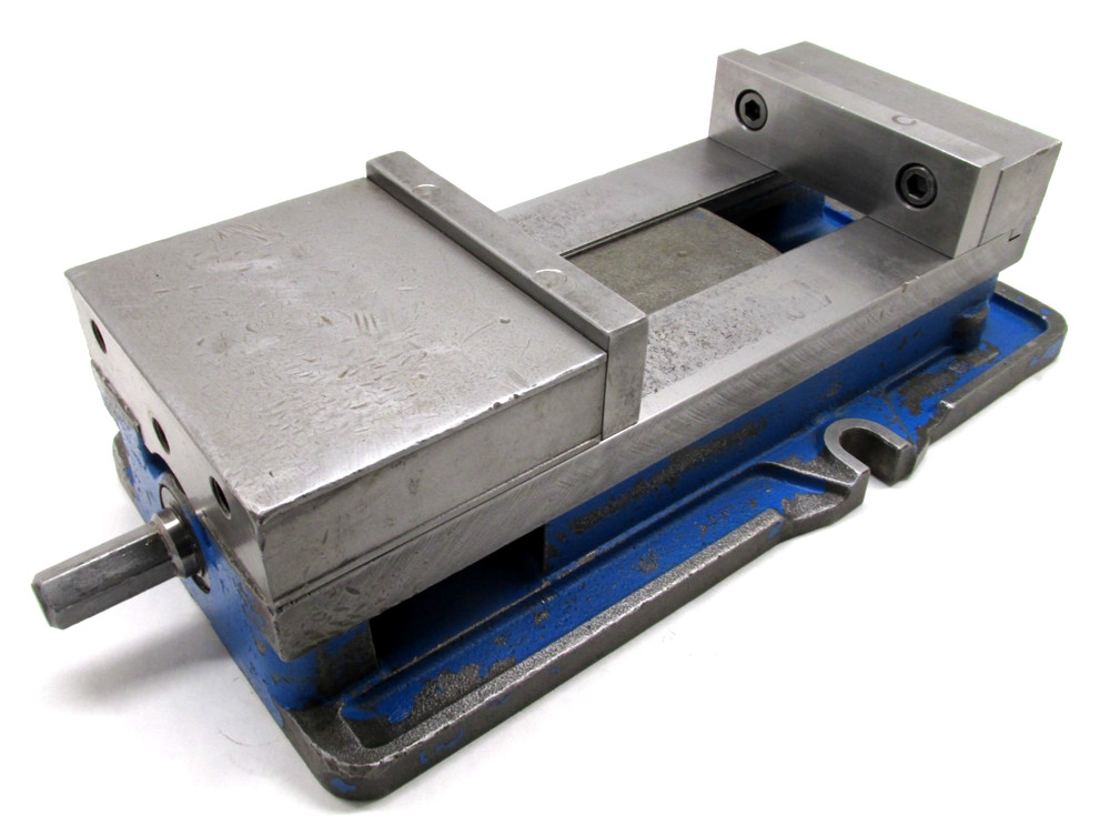 KURT ANGLOCK 6" MILLING MACHINE VISE w/ JAWS & HANDLE - #D675