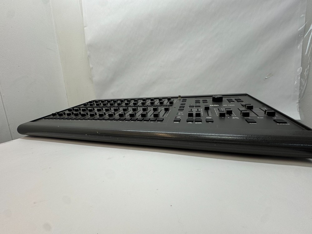 Leviton nci mc7524 Professional Stage Lighting Controller