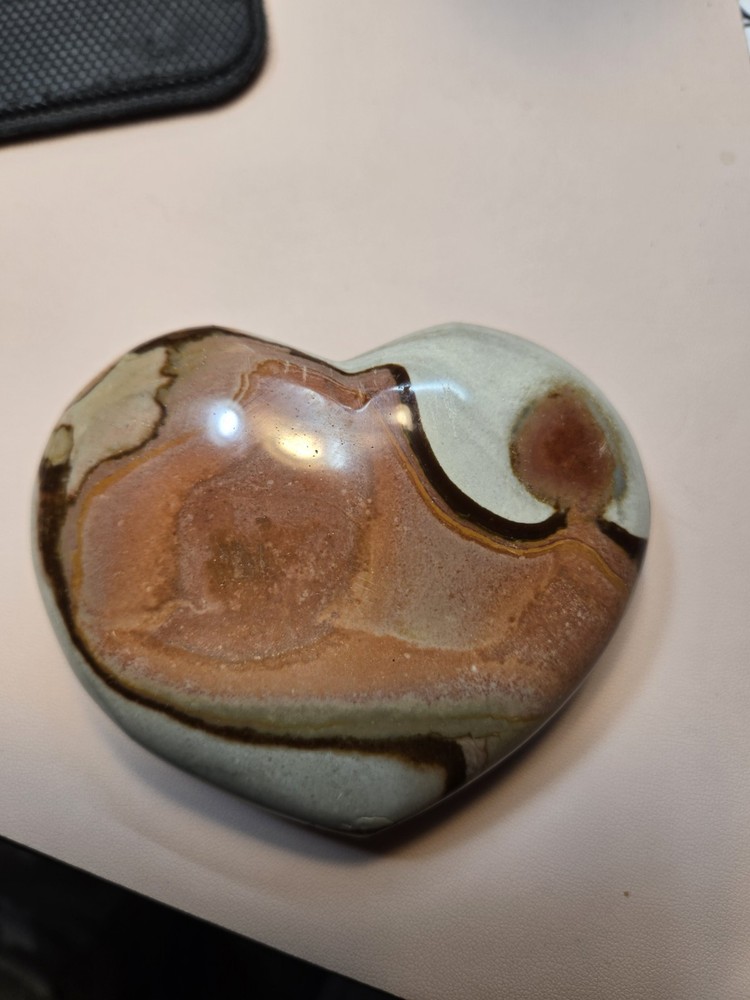 Polychrome Jasper Heart ... 356 g..