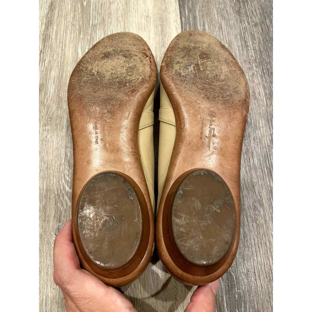 Salvatore Ferragamo heels size 7