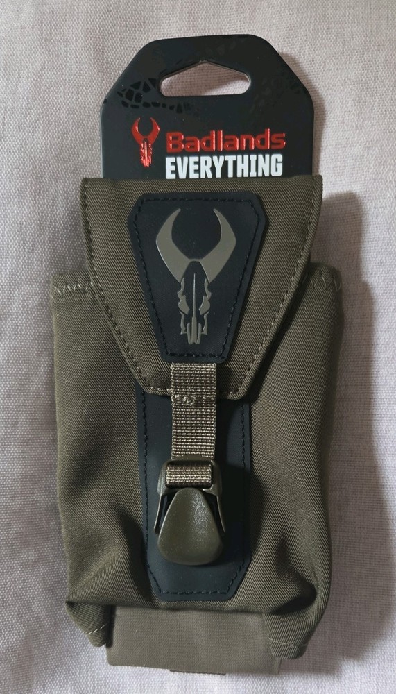 Badlands Everything Pouch (Mud)