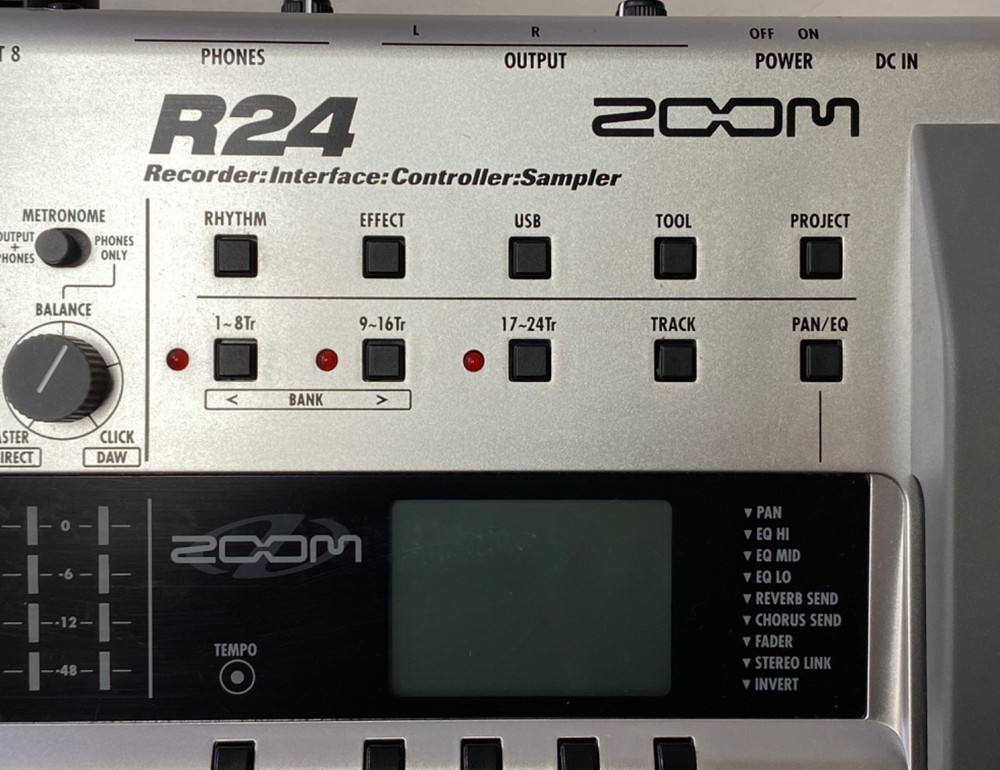 ZOOM R24 Multitrack Recorder Interface Controller Sampler 24-Track *WORKING