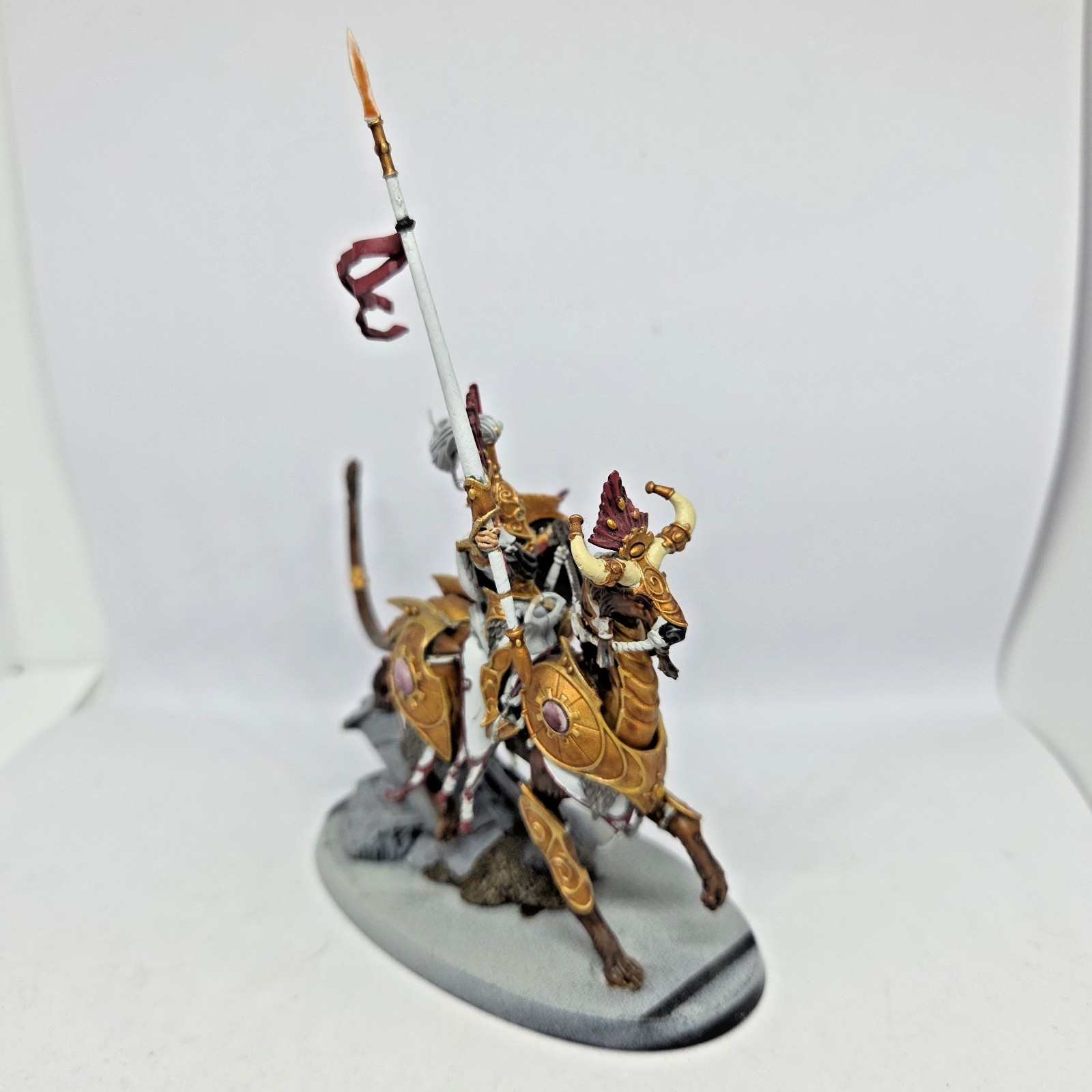 Warhammer AoS: Lumineth Realm Lords - Lyrior Uthralle, Warden of Ymetrica