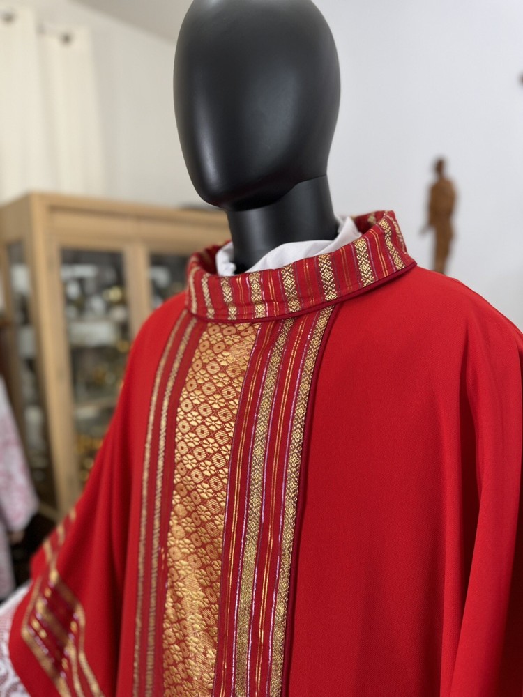 RED COLLARED VESTMENT CHASUBLE & STOLE
