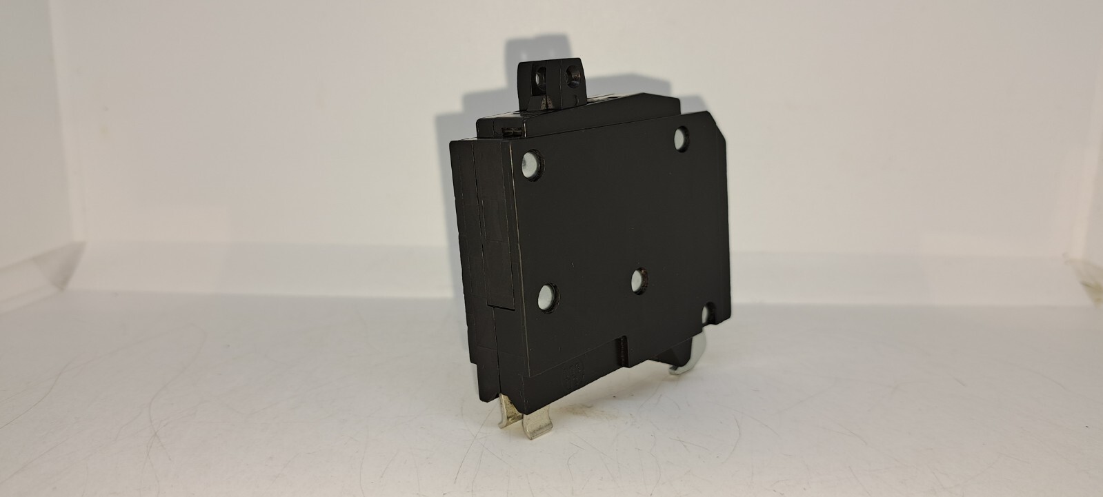 Square D QOT2020 2-20 Amp 120/240V Single Pole Tandem Circuit Breaker QO2020 NEW