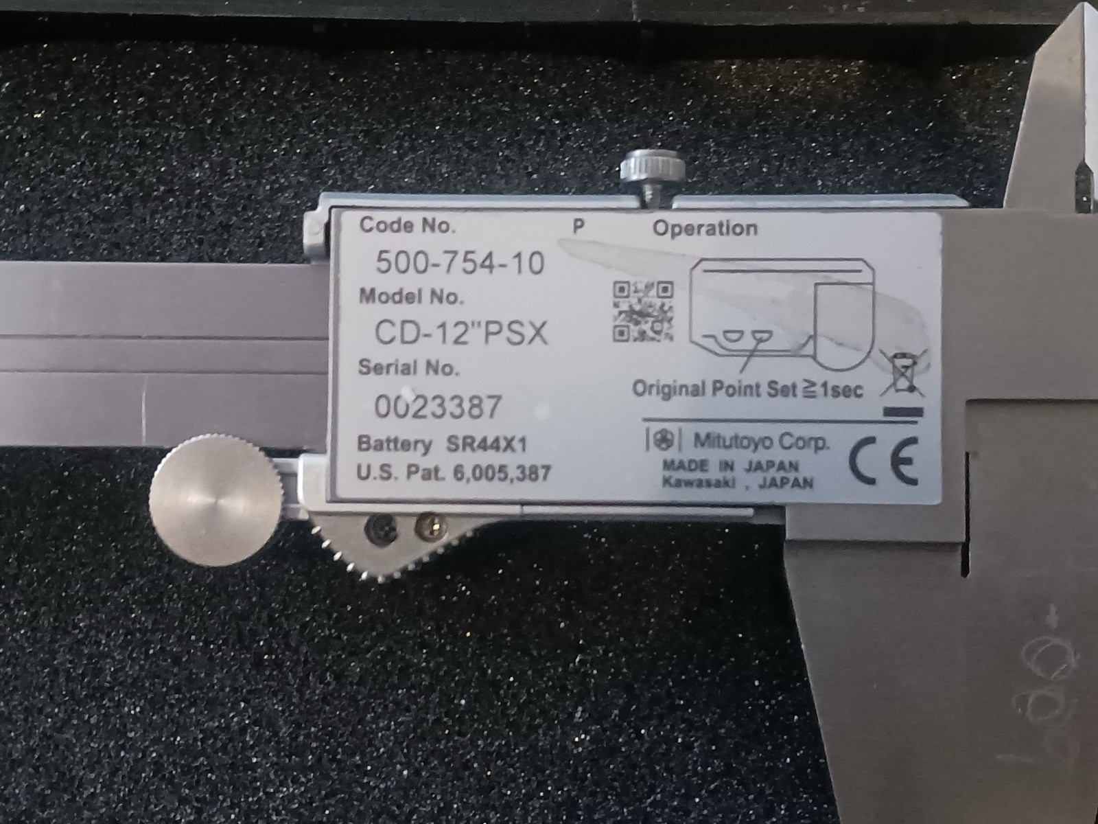 Mitutoyo 500-754-10 ABSOLUTE Series 500 Coolant Proof Digimatic 12" Caliper