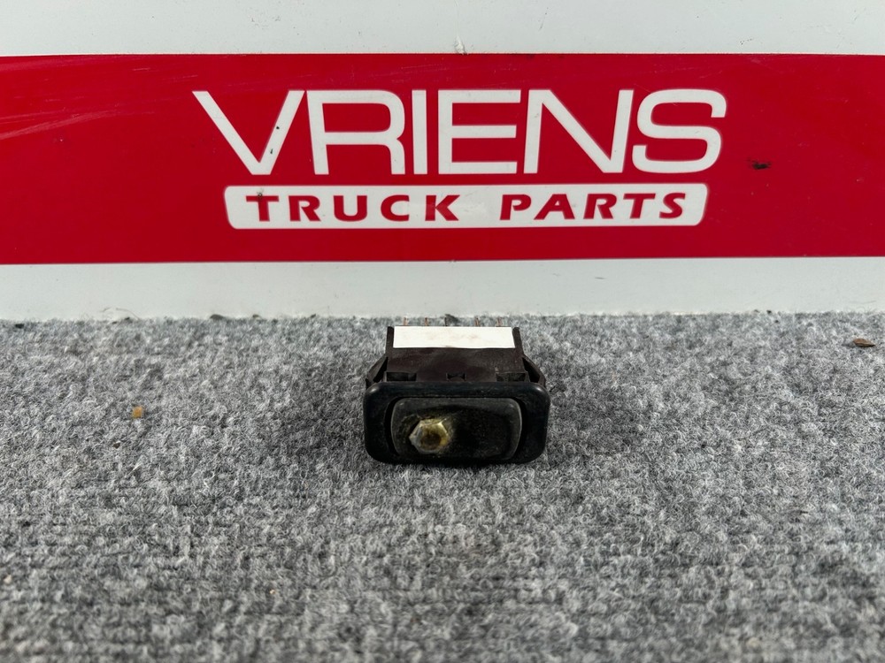 FREIGHTLINER A06-30769-014 SWITCH-ROCKER