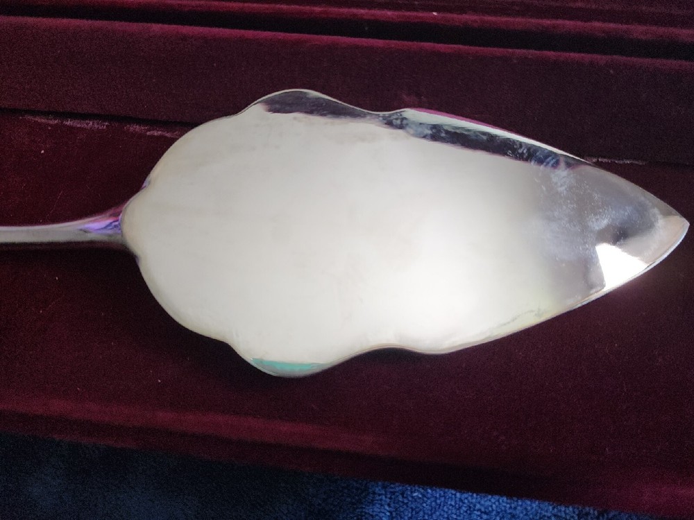 Goldinger Silver Cake Server .gry88