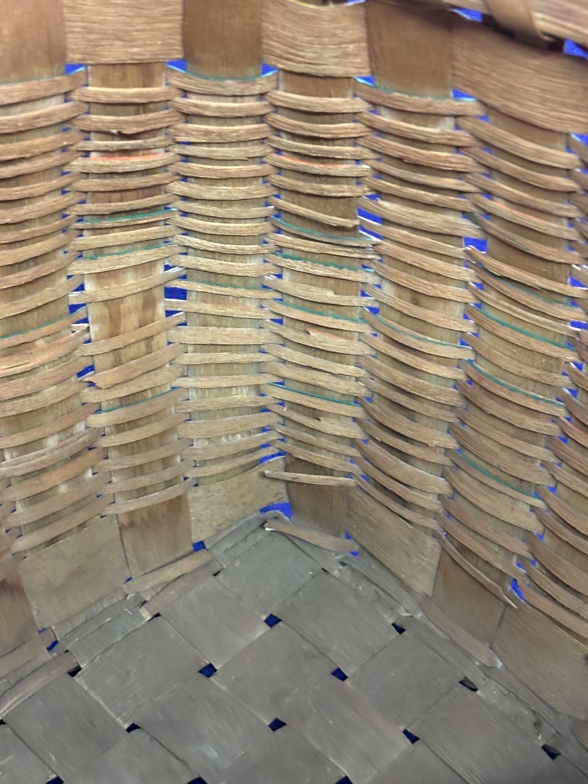 ANTIQUE NATIVE AMERICAN INDIAN WOODLANDS PAINTED SPLINT WOVEN BASKET VERY OLD