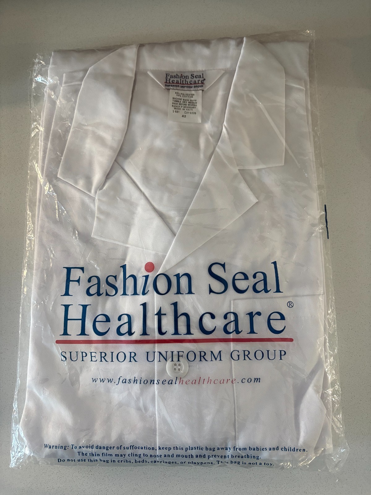 Fashion Seal Healthcare Lab Coat Size Large (44)  Bright White NEW