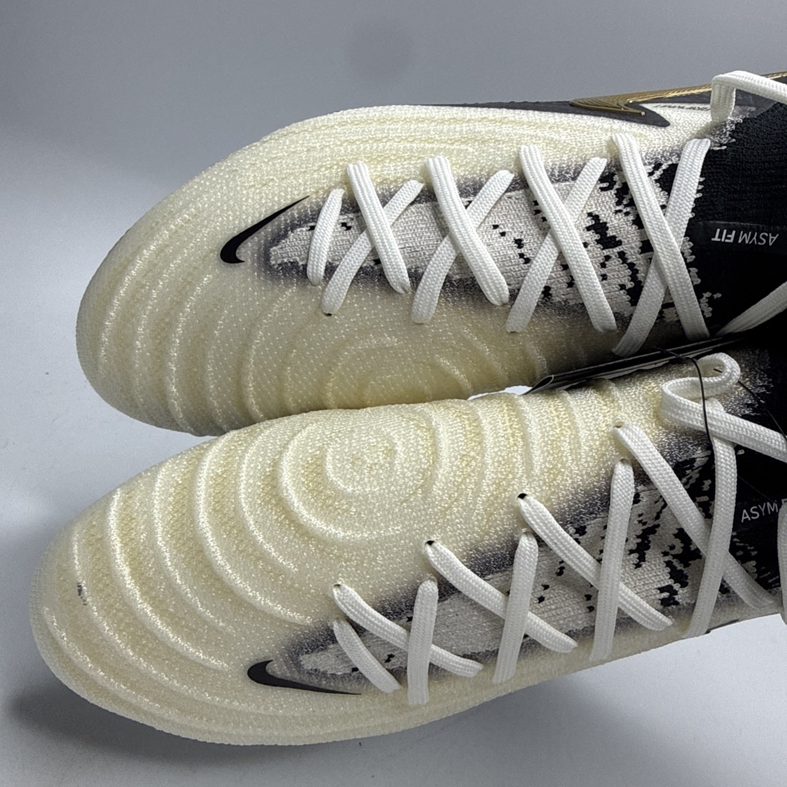 Nike Phantom Luna II Elite AG Men's Size 9.5 Soccer Cleats FQ8932-100 Bosnia