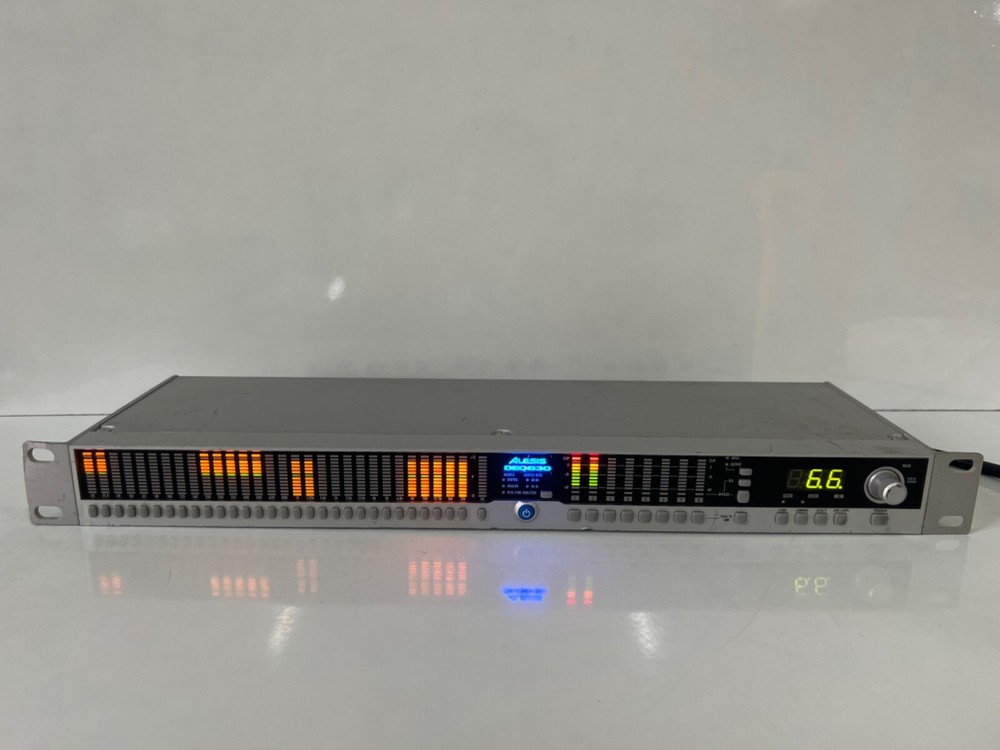 Alesis DEQ830 8 Channel Digital Graphic Equalizer Silver