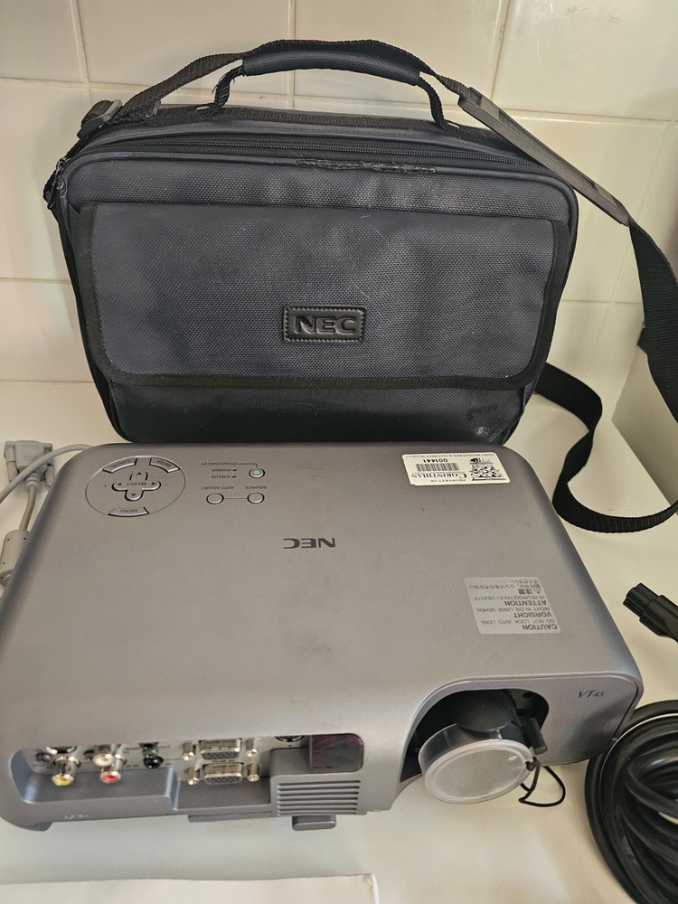 NEC LCD VT45 Projector Plus Remote