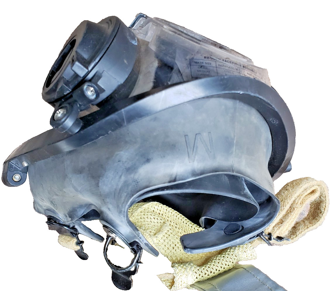 Scott AV-3000 Sureseal 805774-82 Full Face Respirator -Size: MEDIUM