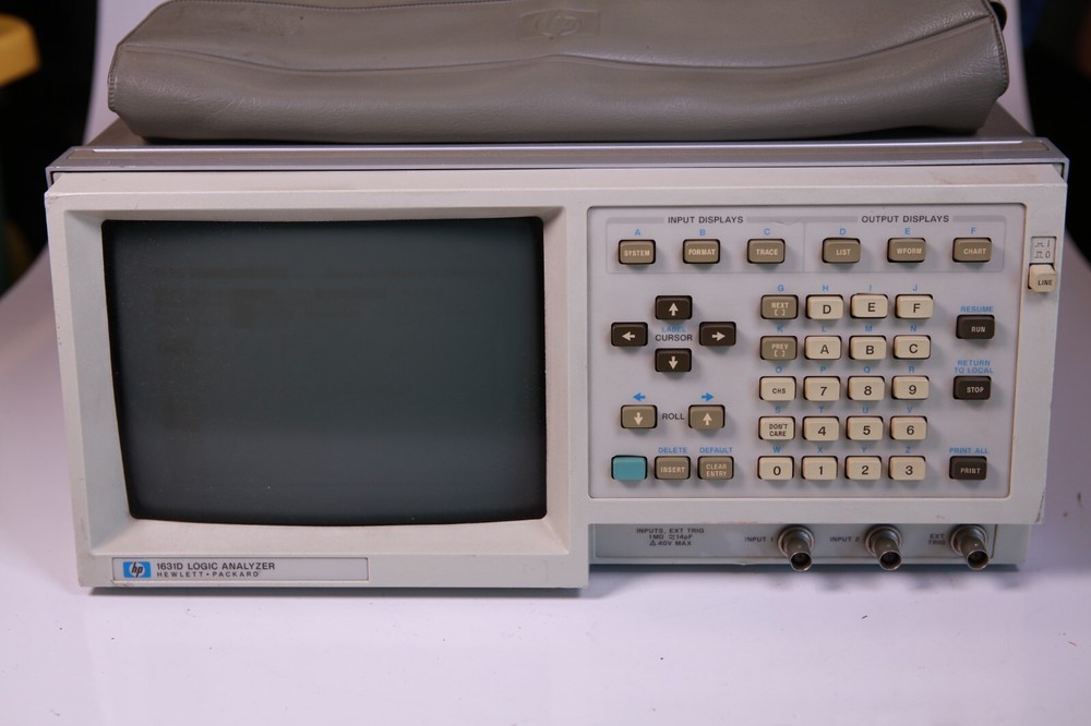 HP Hewlett Packard 1631D - Logic Analyzer w/ Accessories