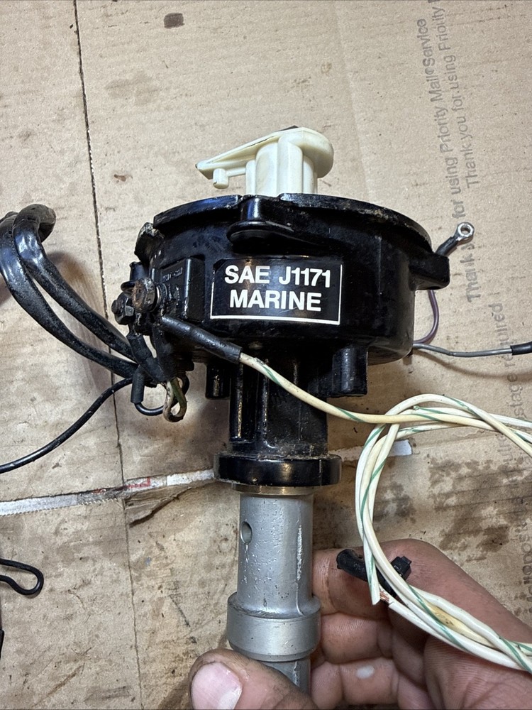 Mercruiser V6 4.3 distributor with ignition module V6-14