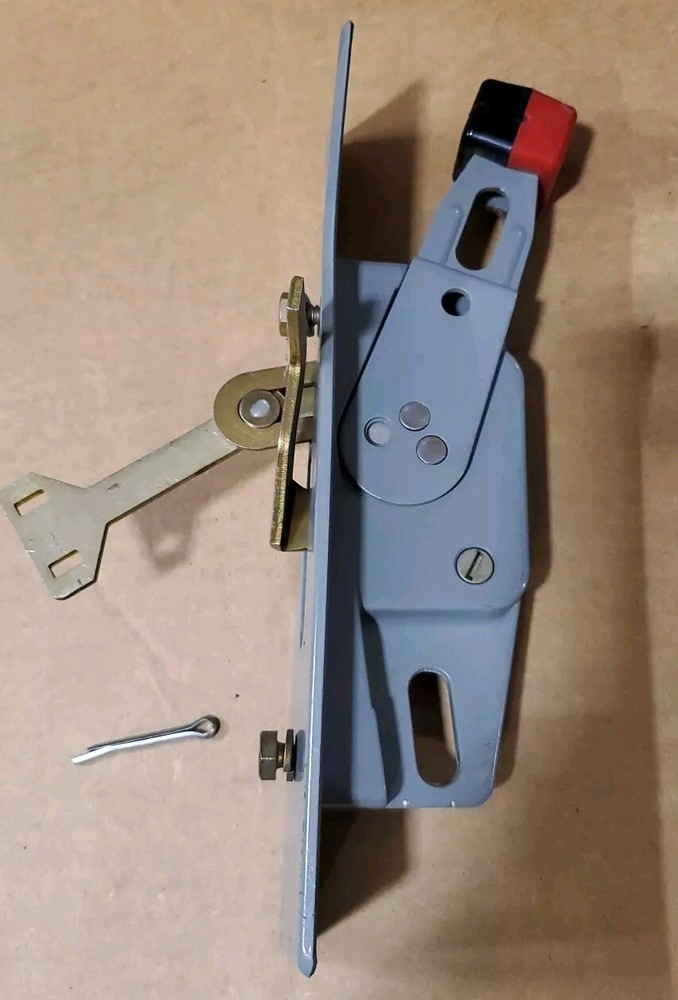Square D MCC Motor Control Bucket Operating Mechanism Handle