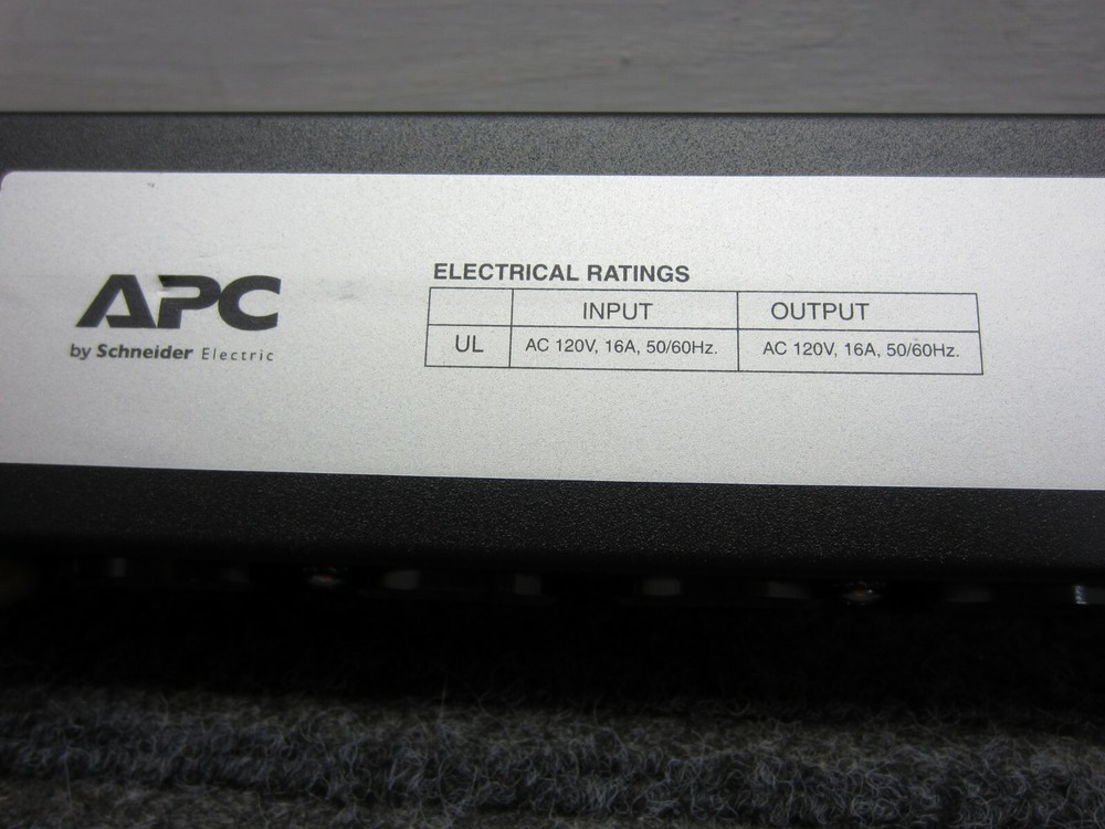 APC AP9564 Basic Rack Mount Power Distribution Unit PDU