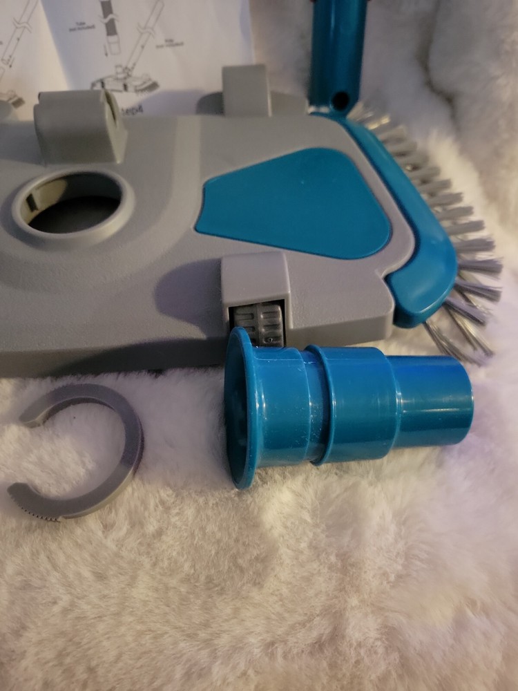Rectangle Pool Vacuum Head with Side Nylon Bristles,