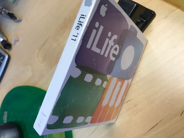 Mac Apple iLife 11 - 1 User Full Version MC623Z/A Macintosh DVD in sealed box