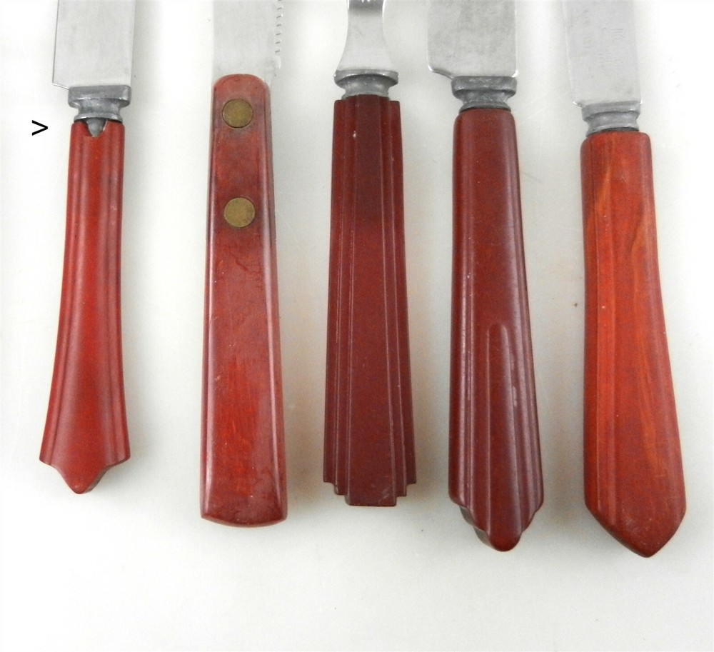 Bakelite Red Handle Flatware Fork + 4 Knives-Table & Steak, Marbled, Solid T24A